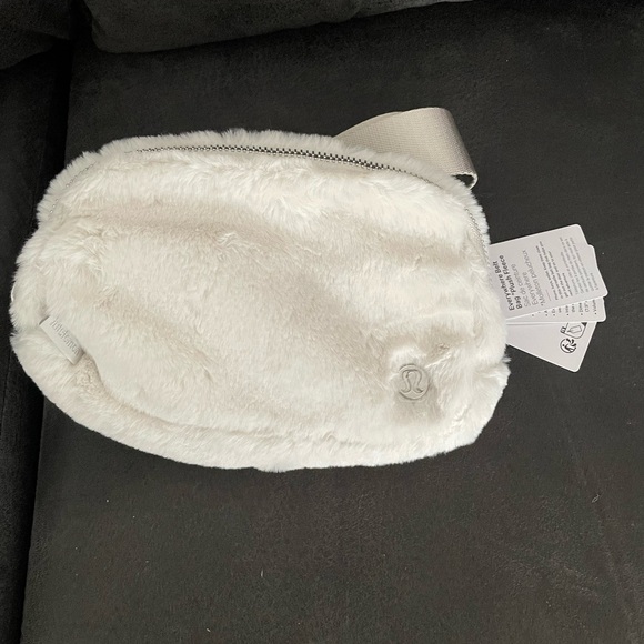 Lululemon White Furry Belt Bag - Picture 1 of 3